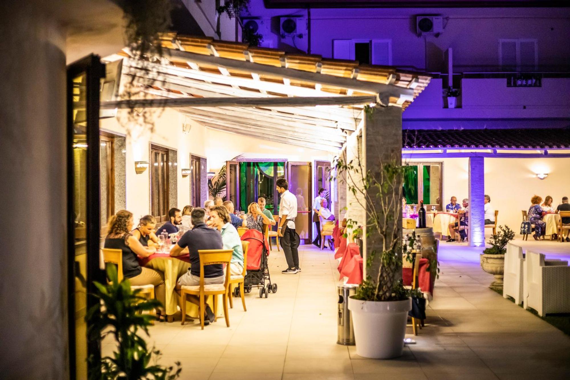 Hotel Calabrisella Calabria Eksteriør bilde