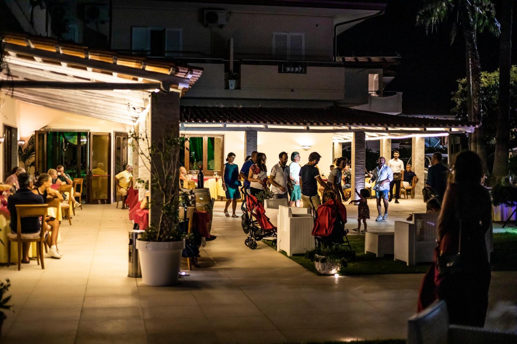 Hotel Calabrisella Calabria Eksteriør bilde